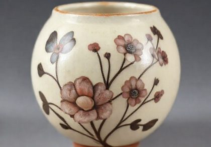 نقاشی زیرلعابی در سفالگری